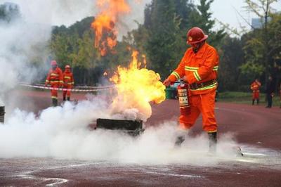 33支物業服務企業消防技能大比武暨“119”消防宣傳月系列活動啟動，儀器儀表修理成為技能比拼亮點